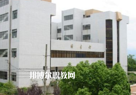 紅河州衛(wèi)生學(xué)校2022年報(bào)名條件、招生要求、招生對(duì)象