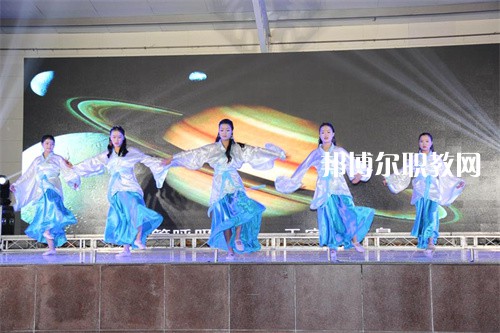 四川省電子商務(wù)學(xué)校2022年報(bào)名條件、招生要求、招生對象