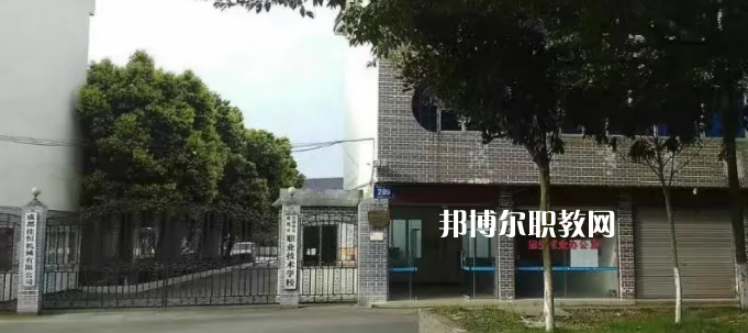 成都莊園機(jī)電職業(yè)技術(shù)學(xué)校怎么樣、好不好