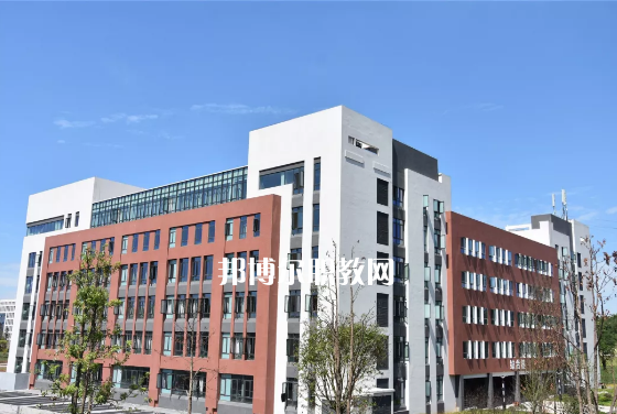 眉山機電職業(yè)技術學校