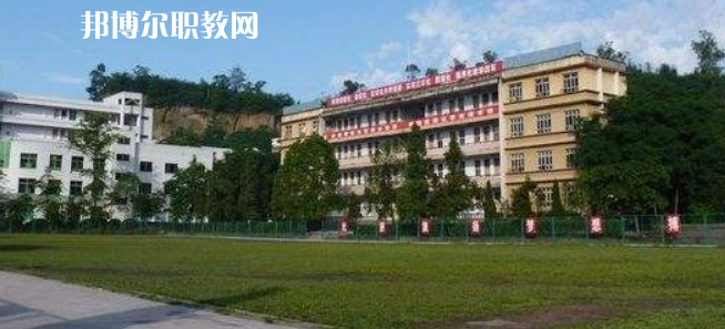 岳池職業(yè)技術(shù)學(xué)校2022年報名條件、招生要求、招生對象