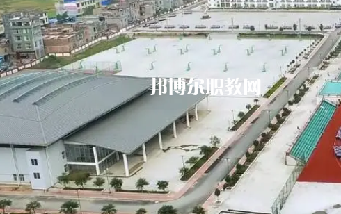 紫云苗族布依族自治民族職業(yè)技術(shù)中學(xué)2022年報名條件、招生要求、招生對象