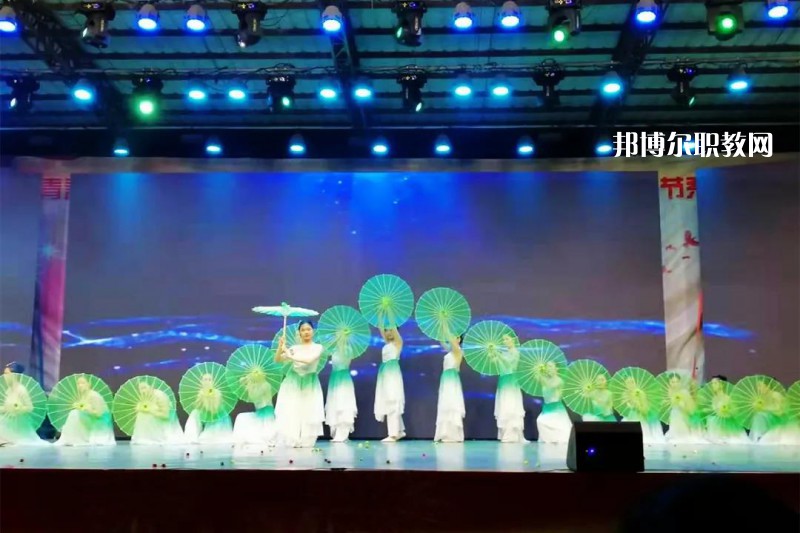 肇慶商務(wù)技工學(xué)校2022年學(xué)費(fèi)、收費(fèi)多少