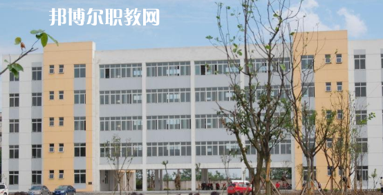 思茅衛(wèi)生學(xué)校2022年報(bào)名條件、招生要求、招生對(duì)象