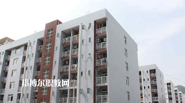 重慶黔江區(qū)民族職業(yè)教育中心2022年報名條件、招生要求、招生對象