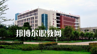 西南醫(yī)科大學(xué)護理學(xué)院附屬衛(wèi)生學(xué)校2022年報名條件、招生要求、招生對象