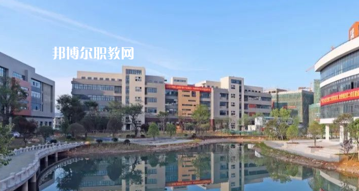 黔東南技師學(xué)院2022年報(bào)名條件、招生要求、招生對象