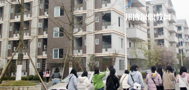 南充工貿(mào)科技職業(yè)學(xué)校怎么樣、好不好