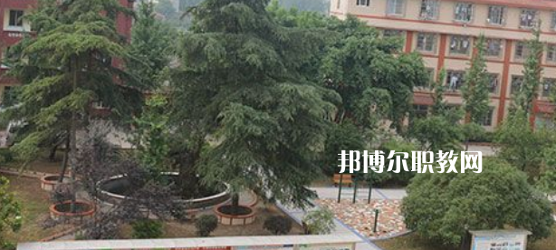 樂山商務(wù)技工學(xué)校怎么樣、好不好