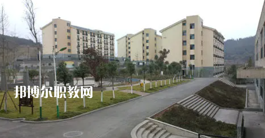 綿陽(yáng)職業(yè)技術(shù)學(xué)院中專部2022年學(xué)費(fèi)、收費(fèi)多少