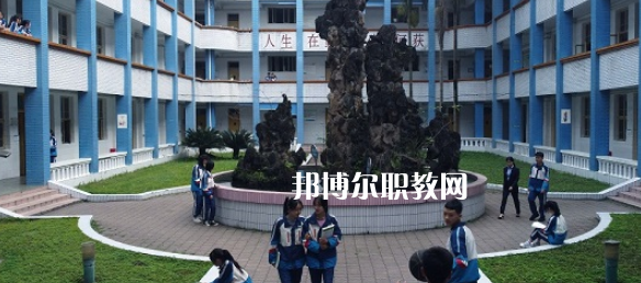 四川瀘州市江南職業(yè)中學(xué)校2022年學(xué)費(fèi)、收費(fèi)多少