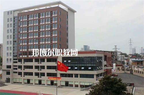 湖南省經(jīng)濟(jì)貿(mào)易職業(yè)中專(zhuān)學(xué)校2022年學(xué)費(fèi)、收費(fèi)多少