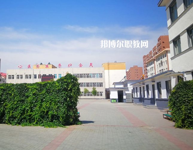 赤峰衛(wèi)生學(xué)校2022年報(bào)名條件、招生要求、招生對(duì)象
