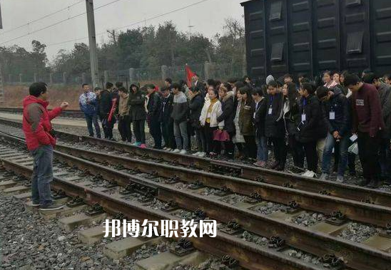 甘肅2022年鐵路學(xué)?？梢詫W(xué)什么