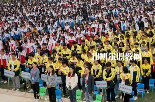 湖南醫(yī)藥職業(yè)中等專業(yè)學(xué)校2022年報(bào)名條件、招生要求、招生對(duì)象