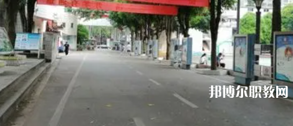 柳州機(jī)電工業(yè)學(xué)校2022年報(bào)名條件、招生要求、招生對(duì)象