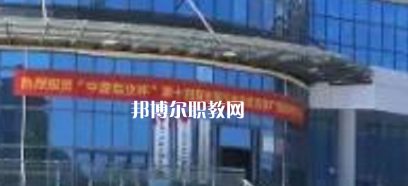 百色工業(yè)技工學(xué)校2022年報名條件、招生要求、招生對象