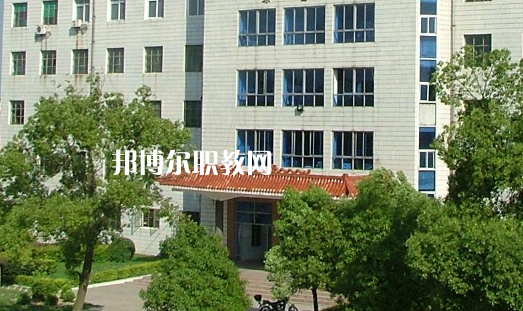 武漢黃陂職業(yè)技術學校2022年報名條件、招生要求、招生對象