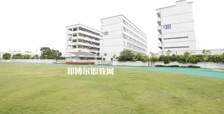 廣州金領(lǐng)技工學(xué)校2022年報名條件、招生要求、招生對象