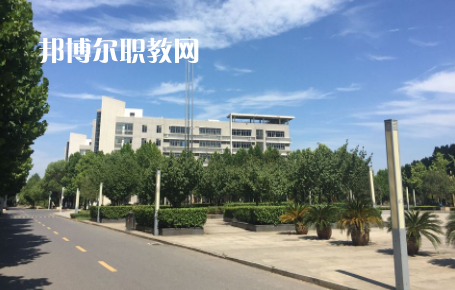 武漢儀表電子學校2022年報名條件、招生要求、招生對象