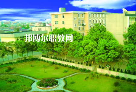 湖北廣播電視學(xué)校2022年報名條件、招生要求、招生對象