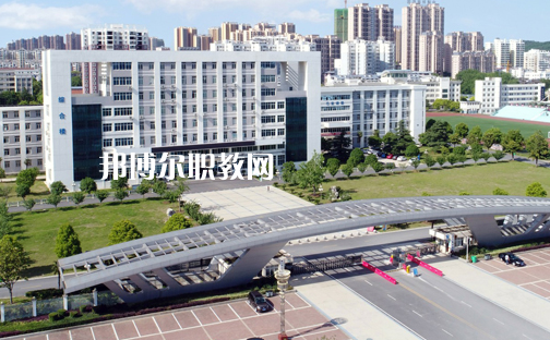 湖北信息工程學(xué)校2022年報(bào)名條件、招生要求、招生對象