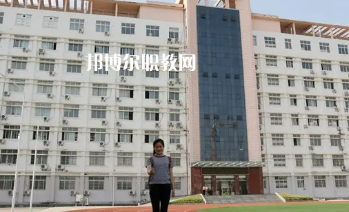 孝感高級(jí)技工學(xué)校2022年報(bào)名條件、招生要求、招生對(duì)象