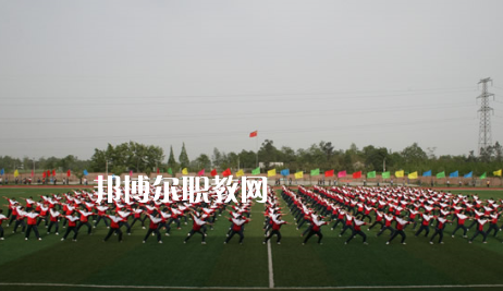 武漢衛(wèi)生學(xué)校2022年報(bào)名條件、招生要求、招生對(duì)象