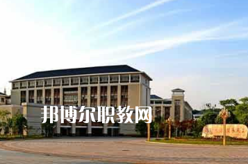 江漢油田職業(yè)技術(shù)學校2022年報名條件、招生要求、招生對象