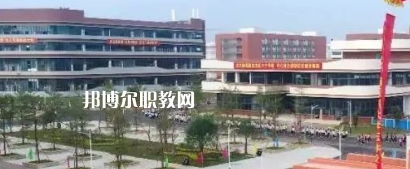 廣西醫(yī)科大學(xué)附設(shè)玉林衛(wèi)生學(xué)校2022年報(bào)名條件、招生要求、招生對(duì)象