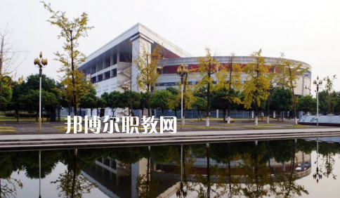 武漢供銷商業(yè)學(xué)校2022年報名條件、招生要求、招生對象