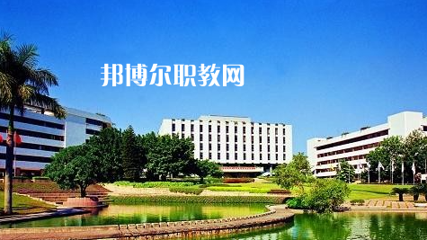 武漢園林技工學(xué)校2022年報名條件、招生要求、招生對象