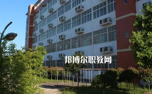 湖北現(xiàn)代技術(shù)學(xué)校2022年報(bào)名條件、招生要求、招生對(duì)象