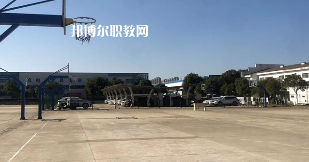 南昌智遠(yuǎn)技工學(xué)校2022年學(xué)費(fèi)、收費(fèi)多少