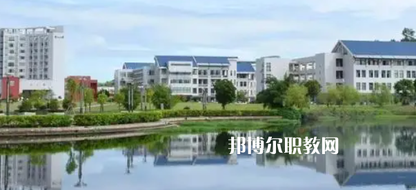 福建高職?？圃盒Ｅ琶?9強(qiáng)