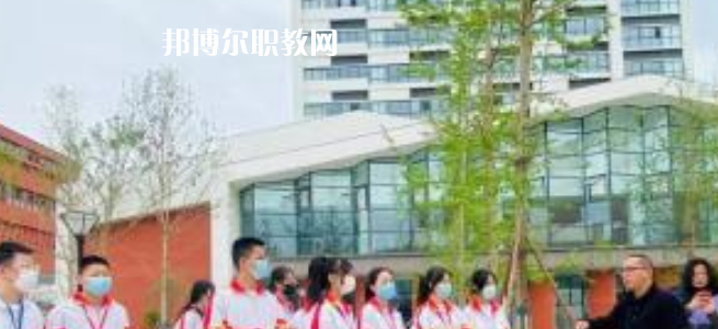 成都職業(yè)技術(shù)學(xué)校2023年報(bào)名條件、招生要求、招生對(duì)象