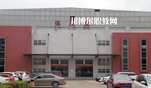 四川省南充外國語中等專業(yè)學(xué)校2023年學(xué)費(fèi)、收費(fèi)多少