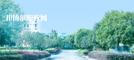 成都新高技工學(xué)校地址在哪里，哪個(gè)地區(qū)，哪個(gè)城市?