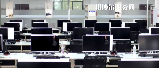 攀枝花技師學(xué)院地址在哪里，哪個地區(qū)，哪個城市?