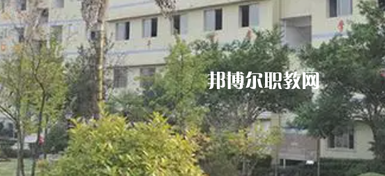 重慶市三峽職業(yè)技工學(xué)校地址在哪里，哪個地區(qū)，哪個城市?