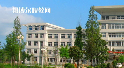 徐州經(jīng)濟(jì)技術(shù)開發(fā)區(qū)工業(yè)學(xué)校地址在哪里，哪個(gè)地區(qū)，哪個(gè)城市?