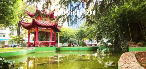 連云港市藝術(shù)學(xué)校地址在哪里，哪個地區(qū)，哪個城市?