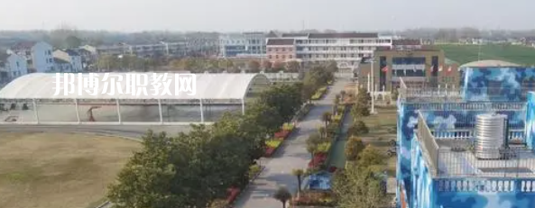 泰州市姜堰區(qū)新世紀(jì)武藝學(xué)校地址在哪里，哪個(gè)地區(qū)，哪個(gè)城市?
