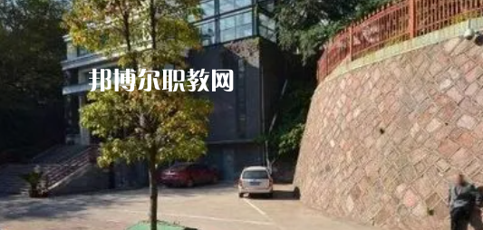 金華藝術(shù)學(xué)校地址在哪里，哪個地區(qū)，哪個城市?