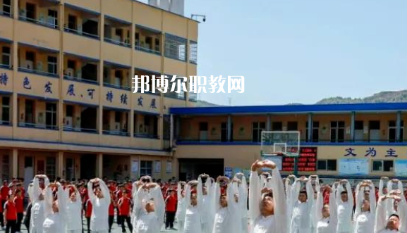 蒼南縣飛林職業(yè)學(xué)校地址在哪里，哪個(gè)地區(qū)，哪個(gè)城市?