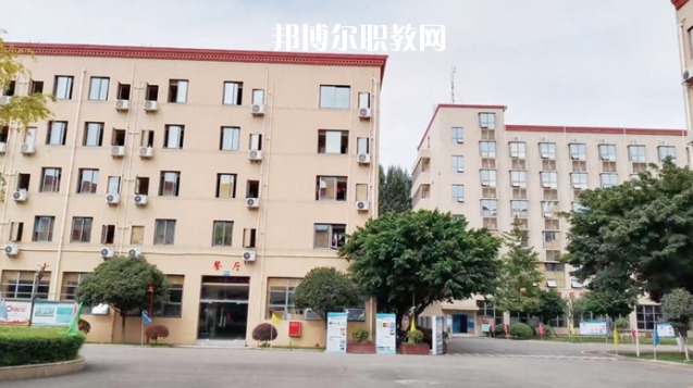 四川科華高級技工學(xué)校醫(yī)藥衛(wèi)生類對口高考班地址在哪里，哪個(gè)地區(qū)，哪個(gè)城市?