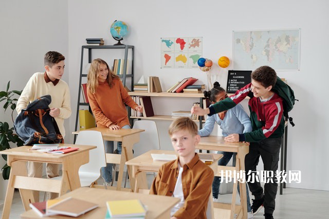 成都交通高級(jí)技工學(xué)校有哪些招生專(zhuān)業(yè)（2023年）