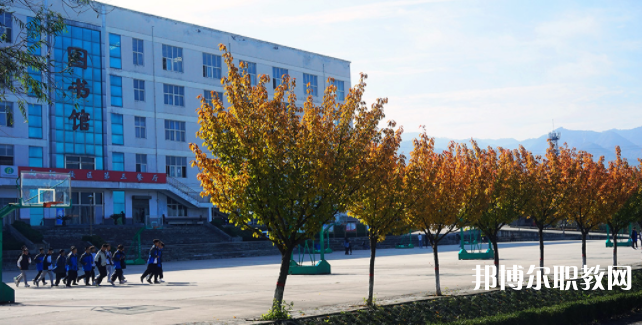 西安高科技工學(xué)校地址，乘車(chē)路線