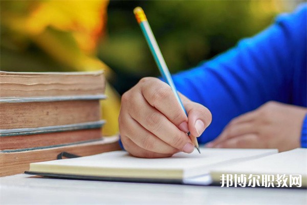 徐州醫(yī)藥高等職業(yè)學(xué)校有哪些招生專(zhuān)業(yè)（2023年）