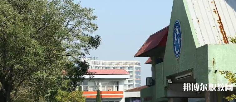 秦皇島市體育舞蹈中等專業(yè)學(xué)校地址，乘車路線